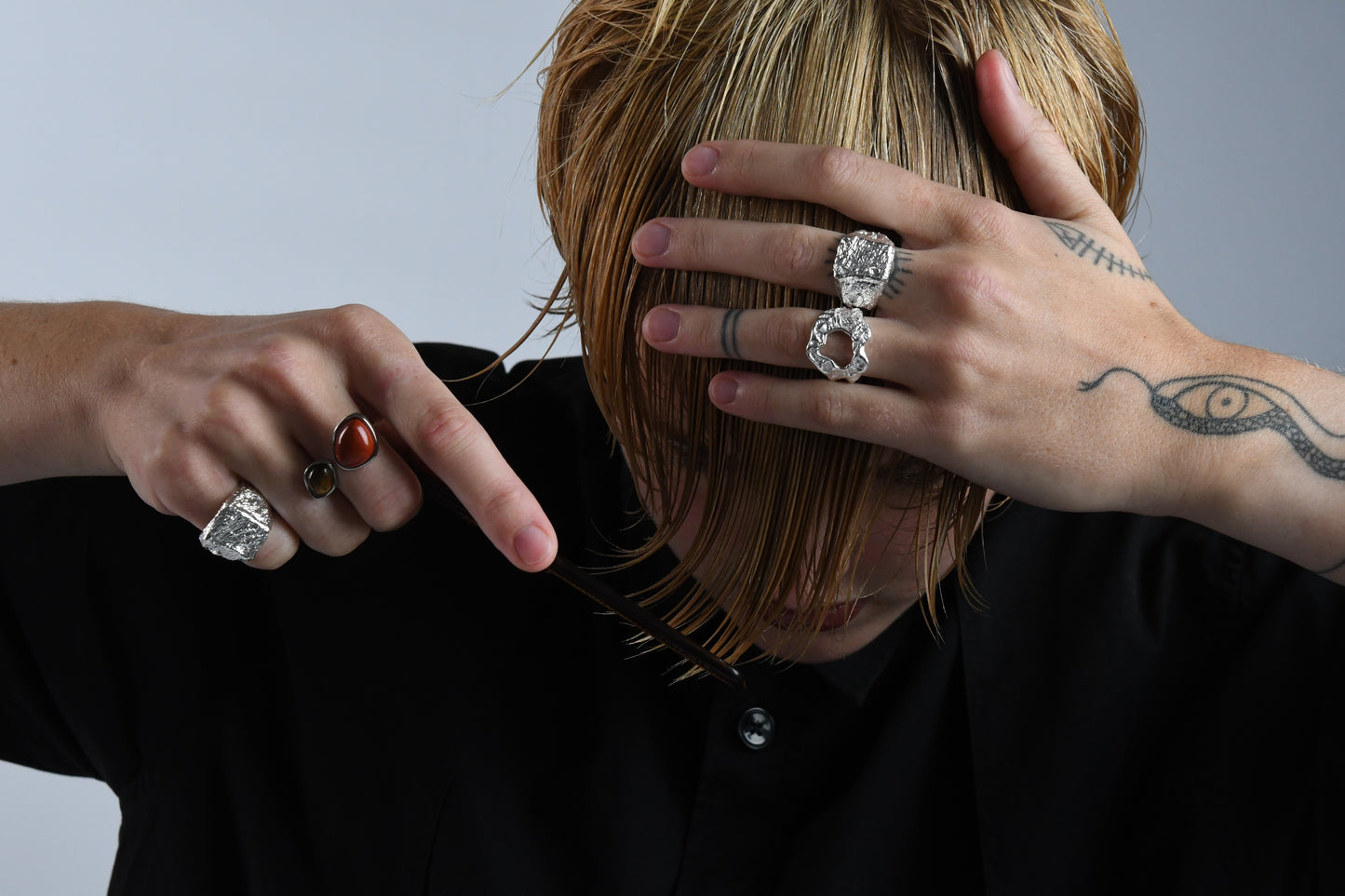 AXIL - GOLD RING RED AND BROWN STONES 18K GOLD PLATING