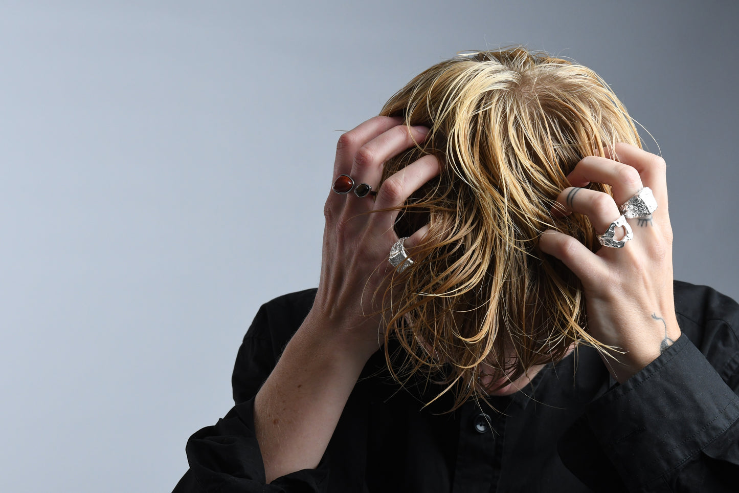 AXIL - GOLD RING RED AND BROWN STONES 18K GOLD PLATING