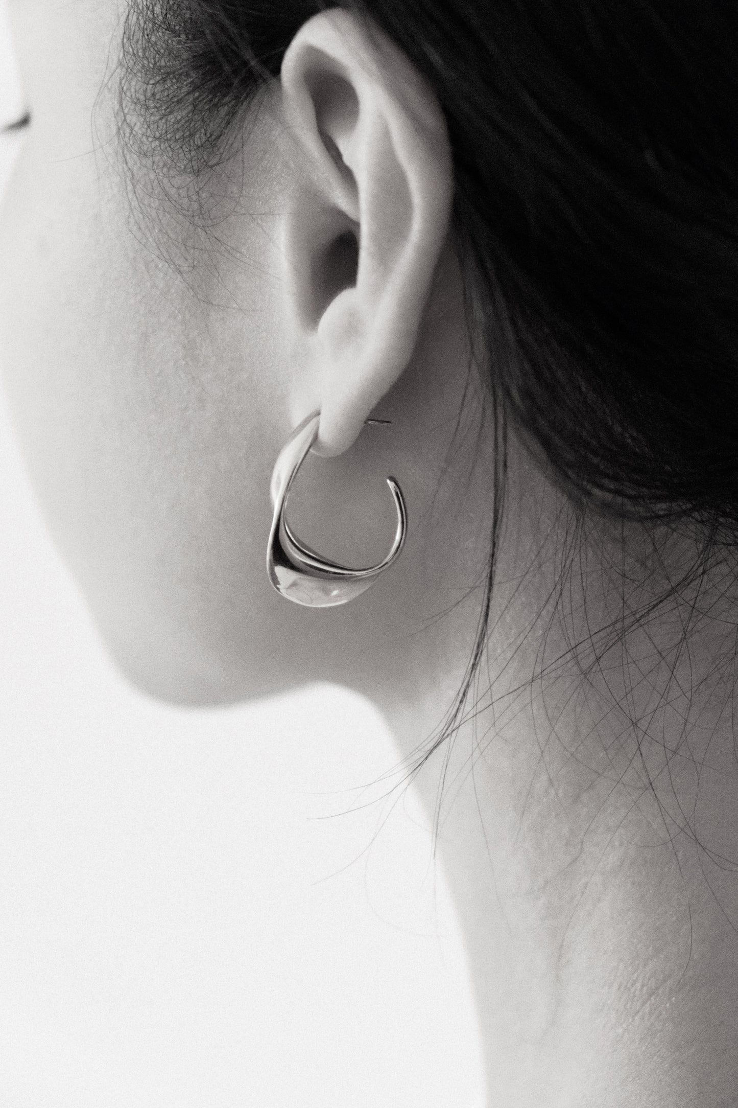 ALBA - SILVER SWIRL HOOP EARRINGS WATERPROOF