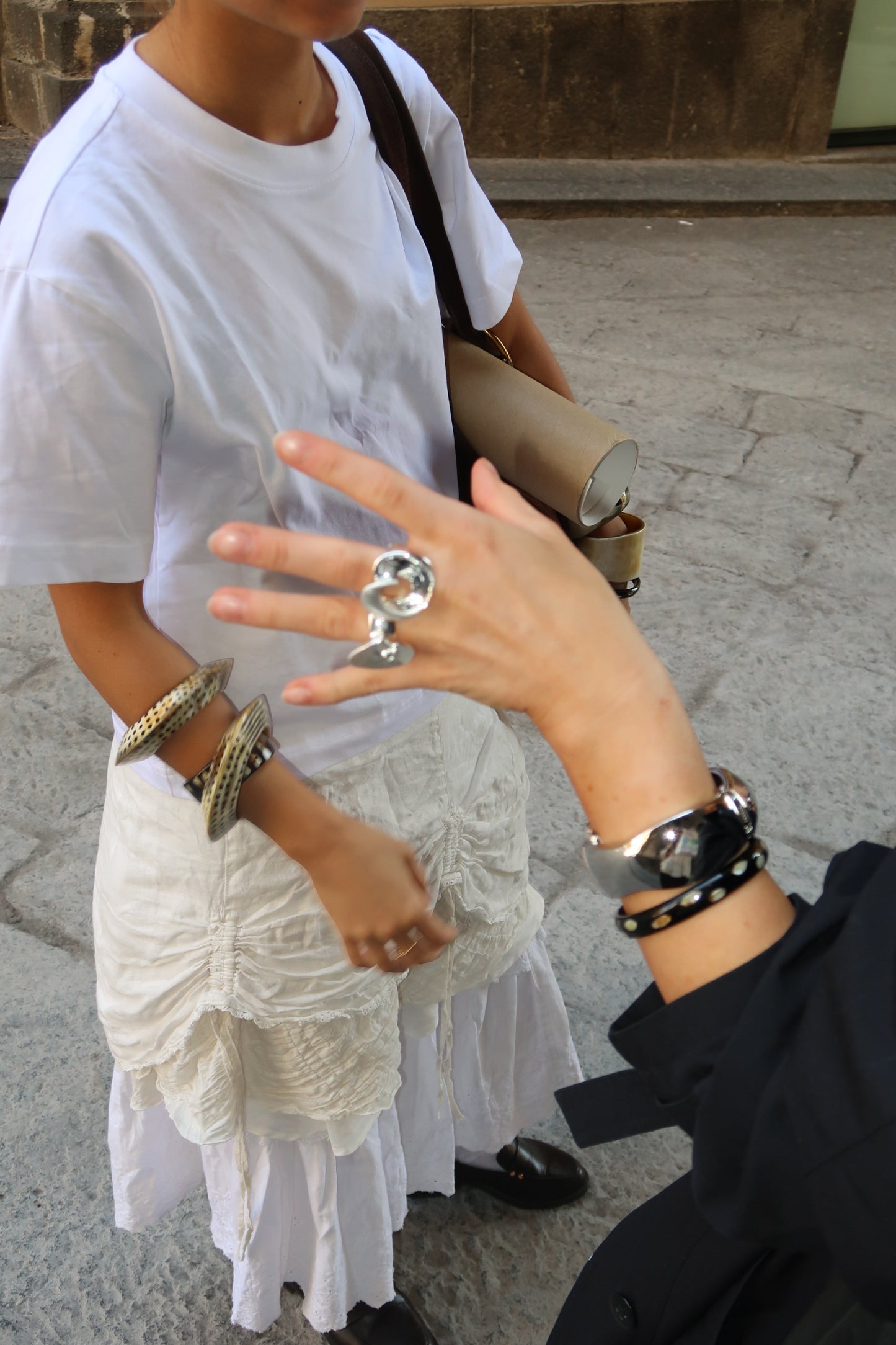 OCHNA - BUFFALO HORN BANGLE DOTS