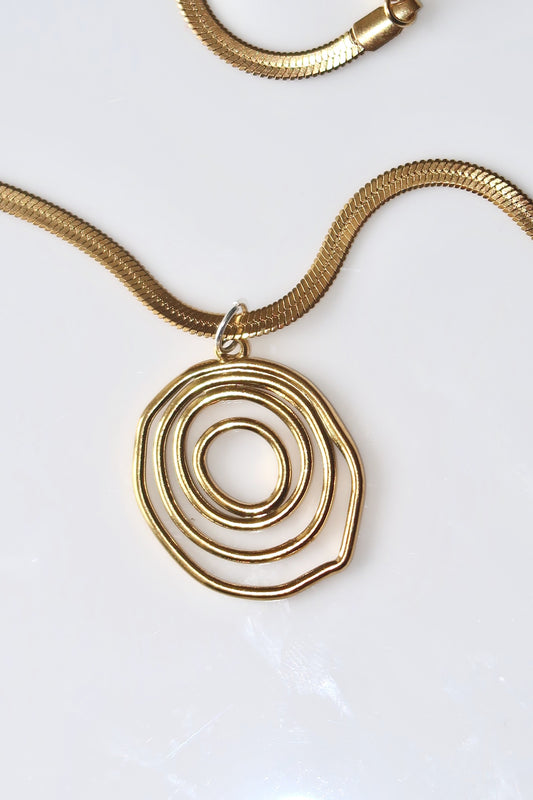 ZINNIA - GOLD SWIRL NECKLACE STAINLESS STEEL 18K GOLD PLATING WATERPROOF