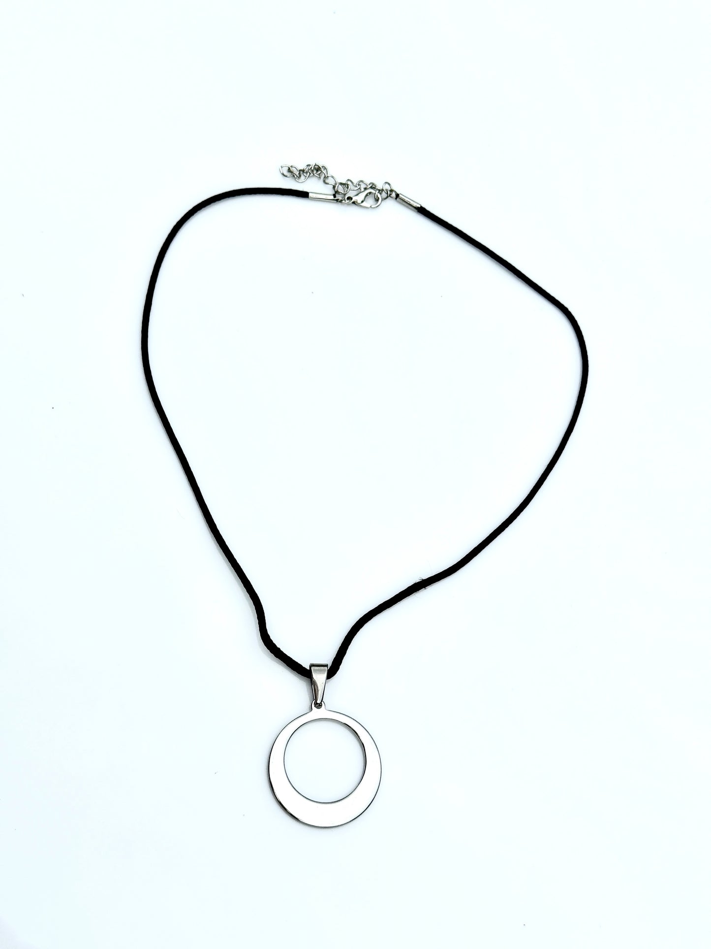 ROUND SILVER NECKLACE