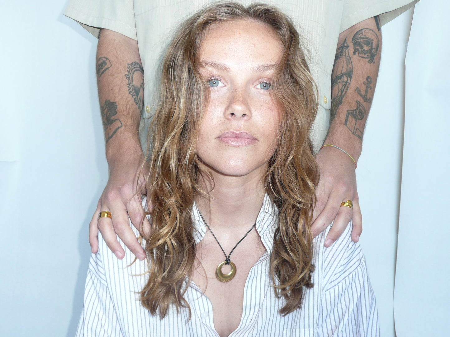 GARDENIA - GOLD RING NECKLACE 18K GOLD PLATING WATERPROOF BLACK BAND