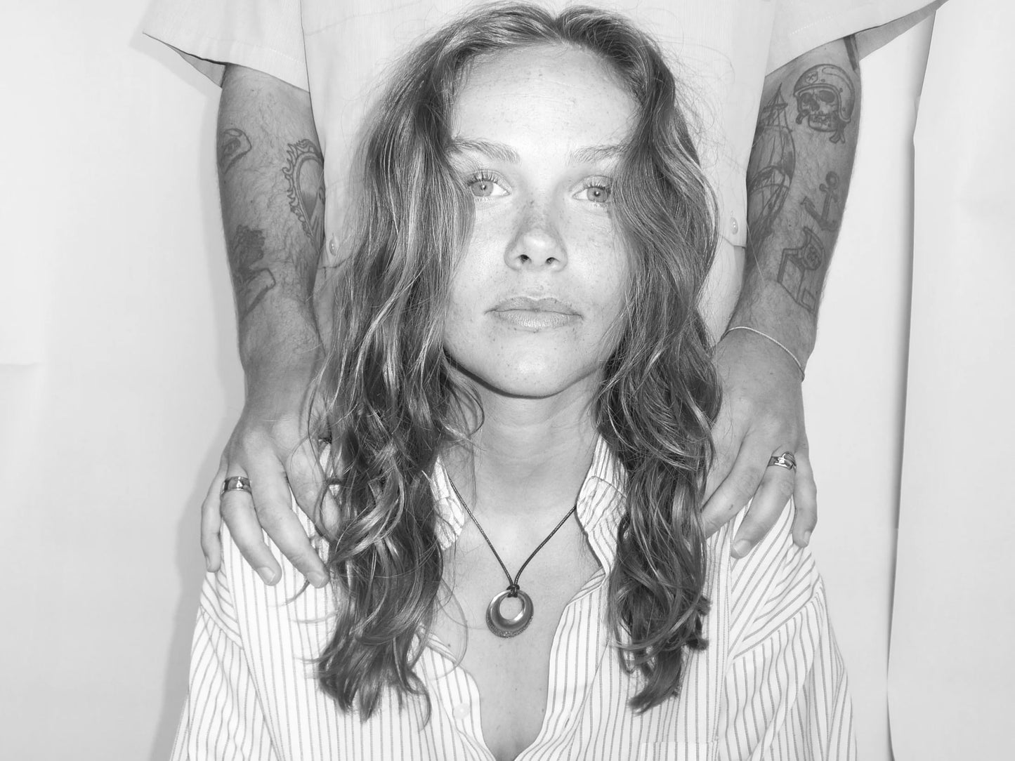 GARDENIA - GOLD RING NECKLACE 18K GOLD PLATING WATERPROOF BLACK BAND