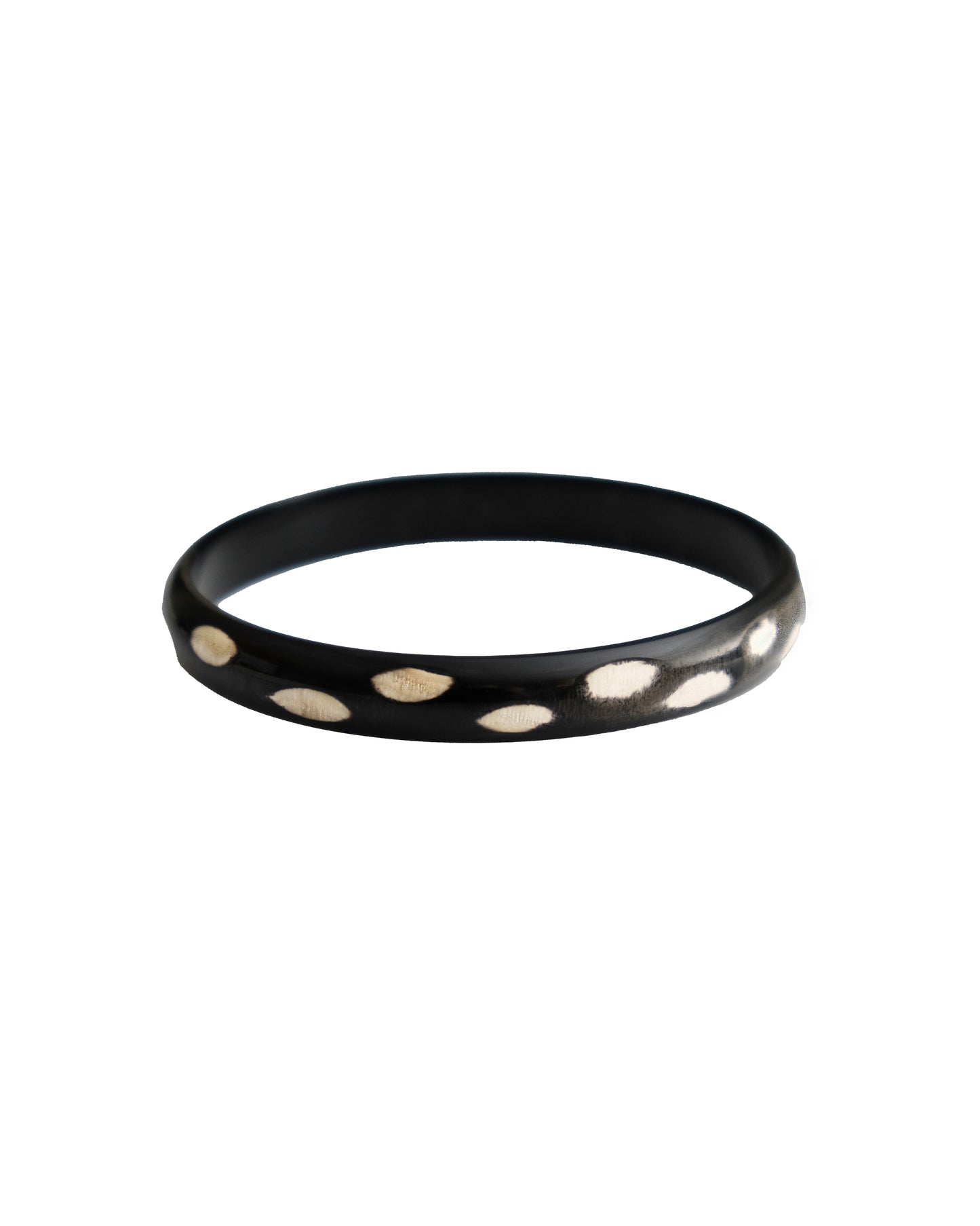 OCHNA - BUFFALO HORN BANGLE DOTS