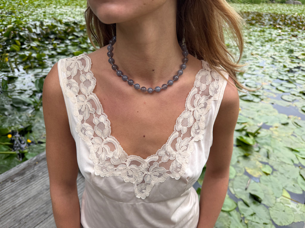 RIVIERA - GREY PEARL NECKLACE