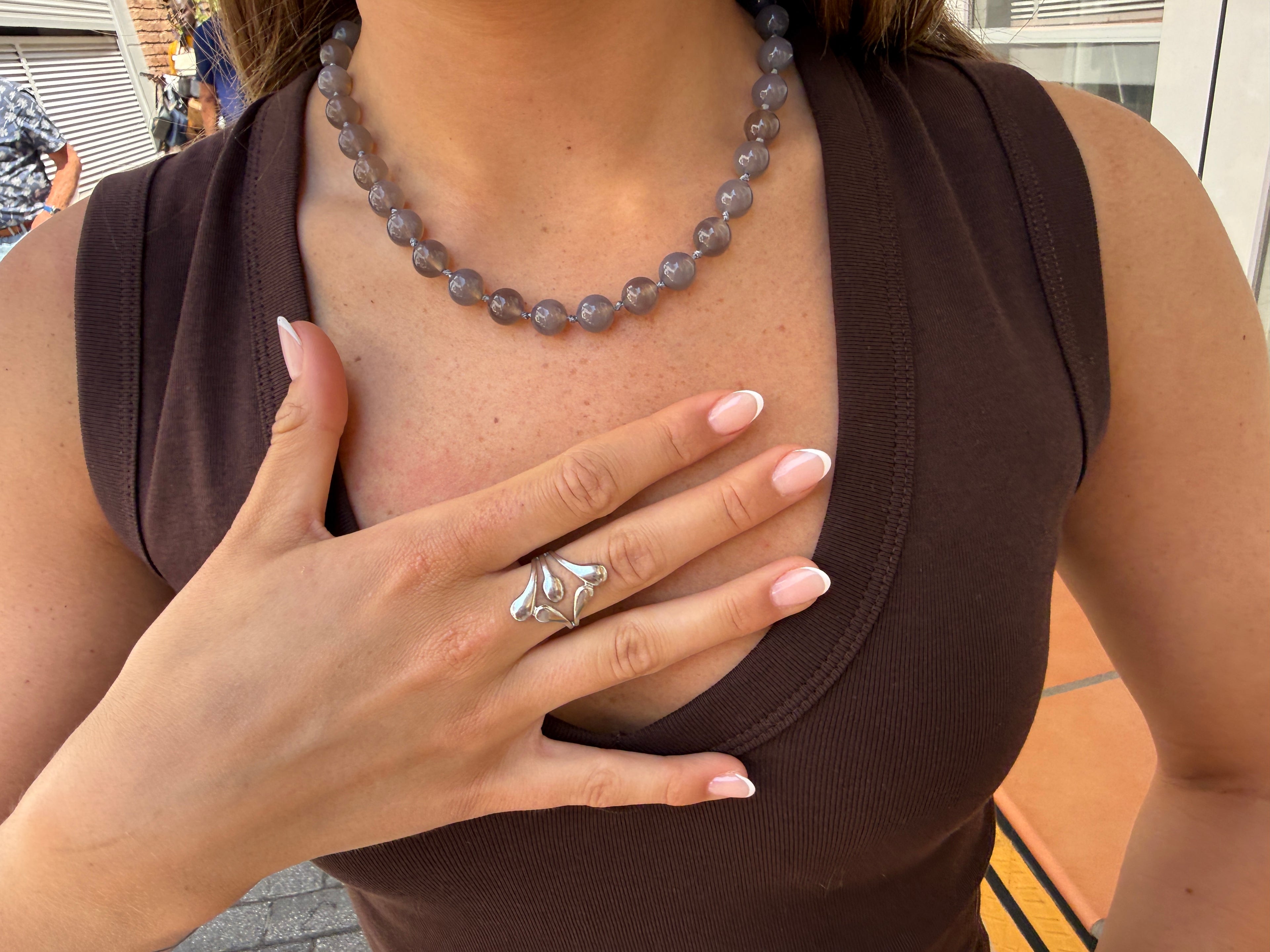 RIVIERA - GREY PEARL NECKLACE