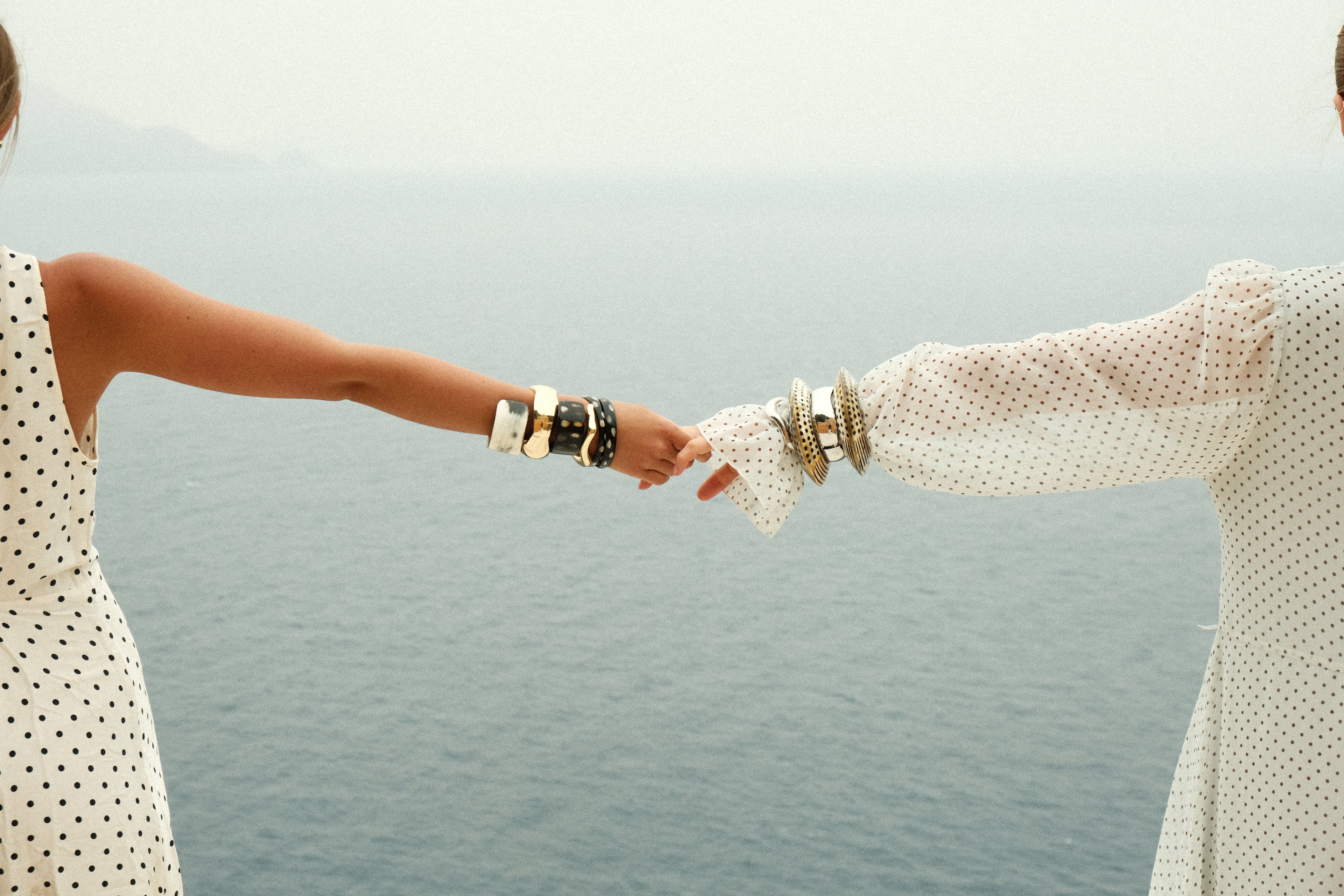 ORCHID - BUFFALO HORN BANGLE DOTS