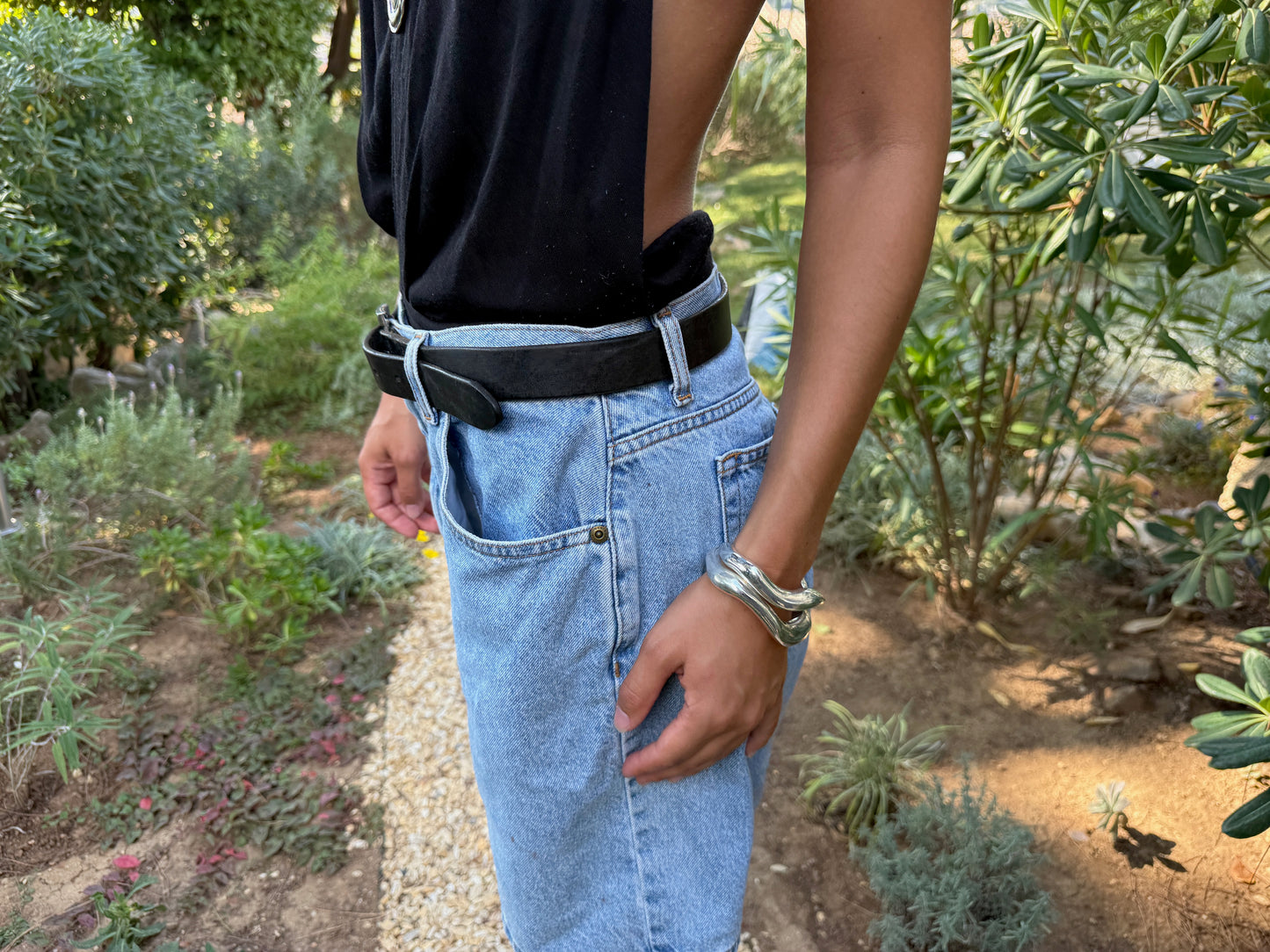 MENTHA - WAVY SILVER BANGLE WATERPROOF