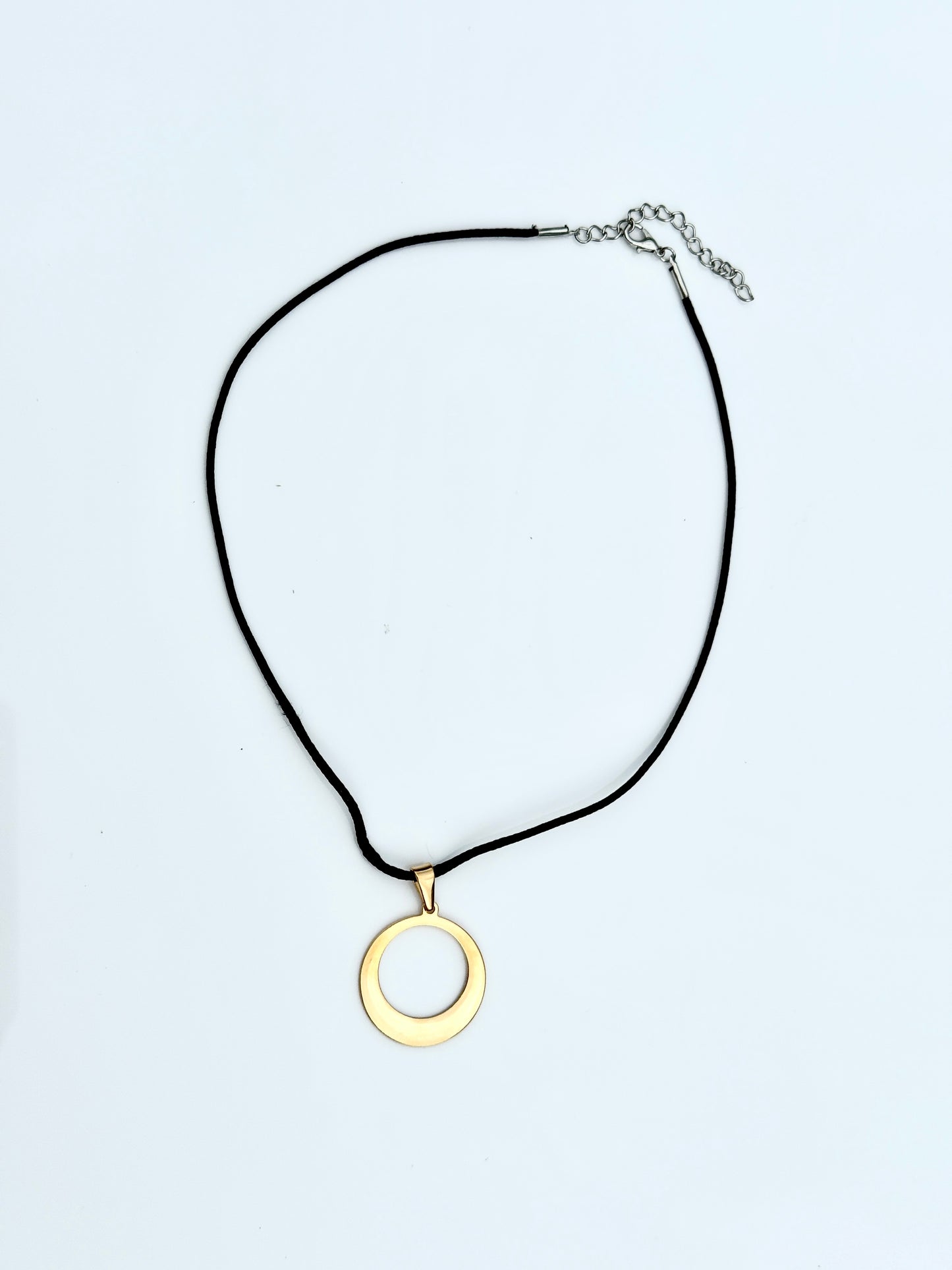 ROUND GOLD NECKLACE